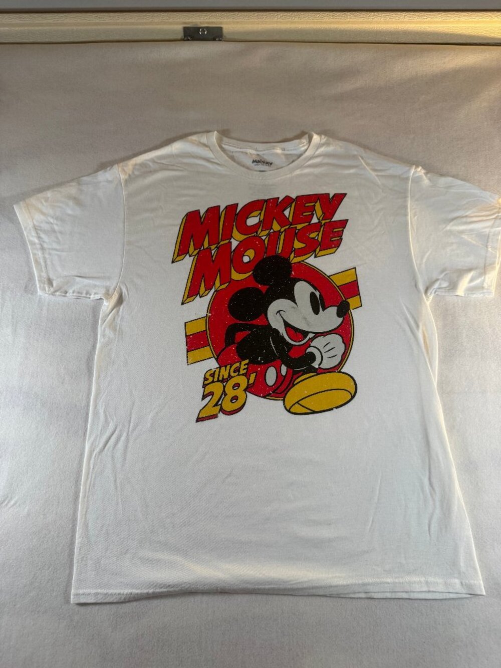 Disney Mickey Mouse Since '28 Men's Large White Graphic T-Shirt Mickey & Friends